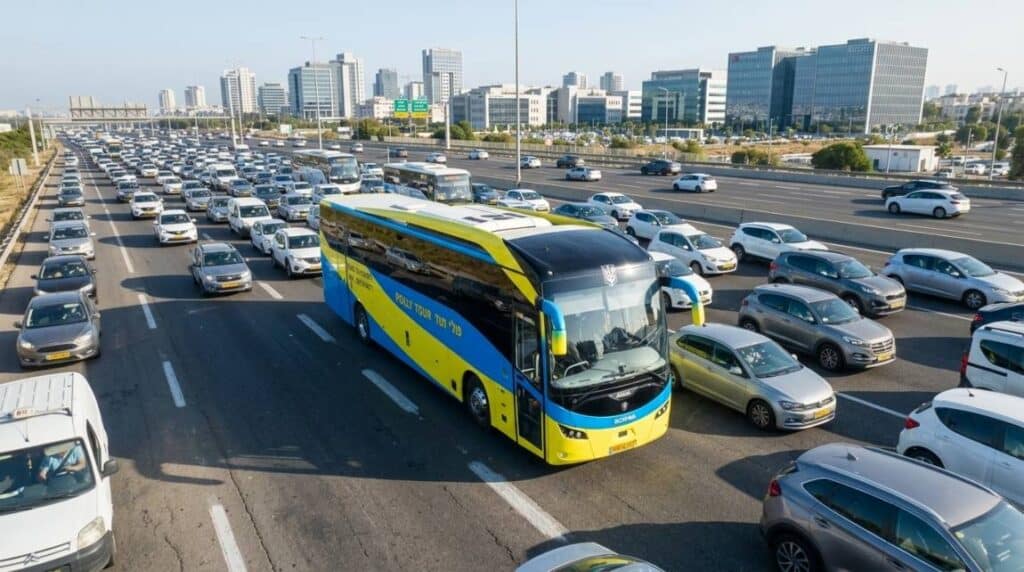 מערך הסעות עובדים קבוע באוטובוס בפקק
